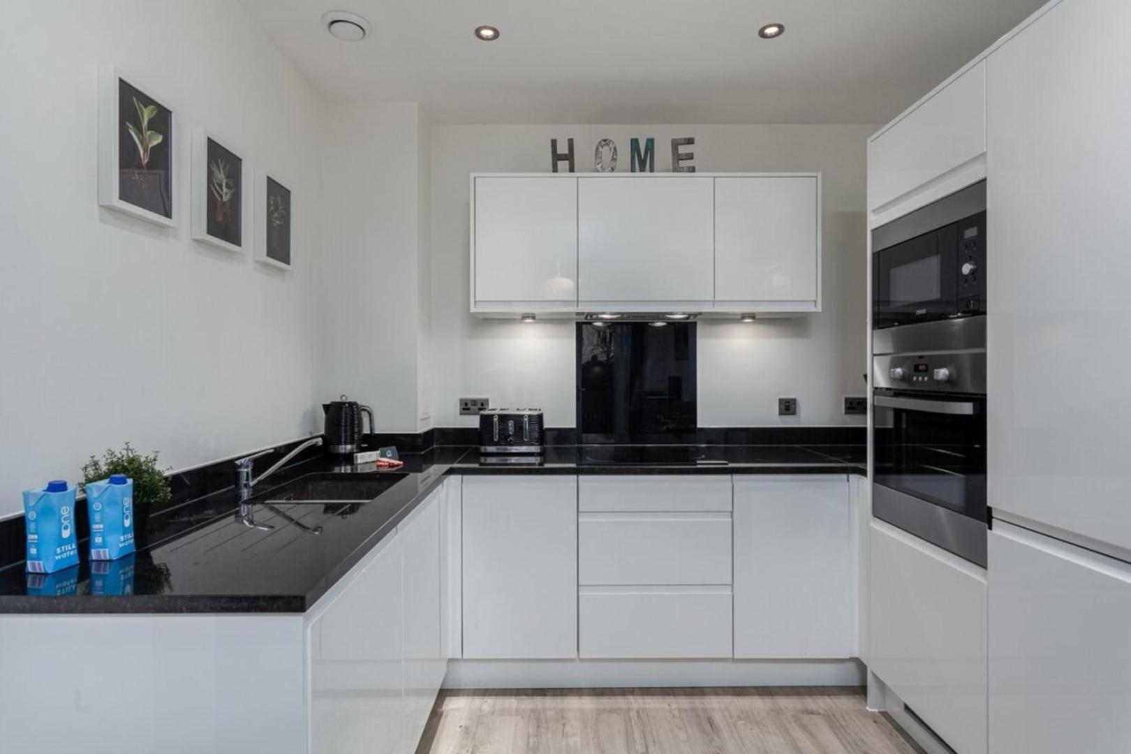Classy Cricklewood Home London Eksteriør billede