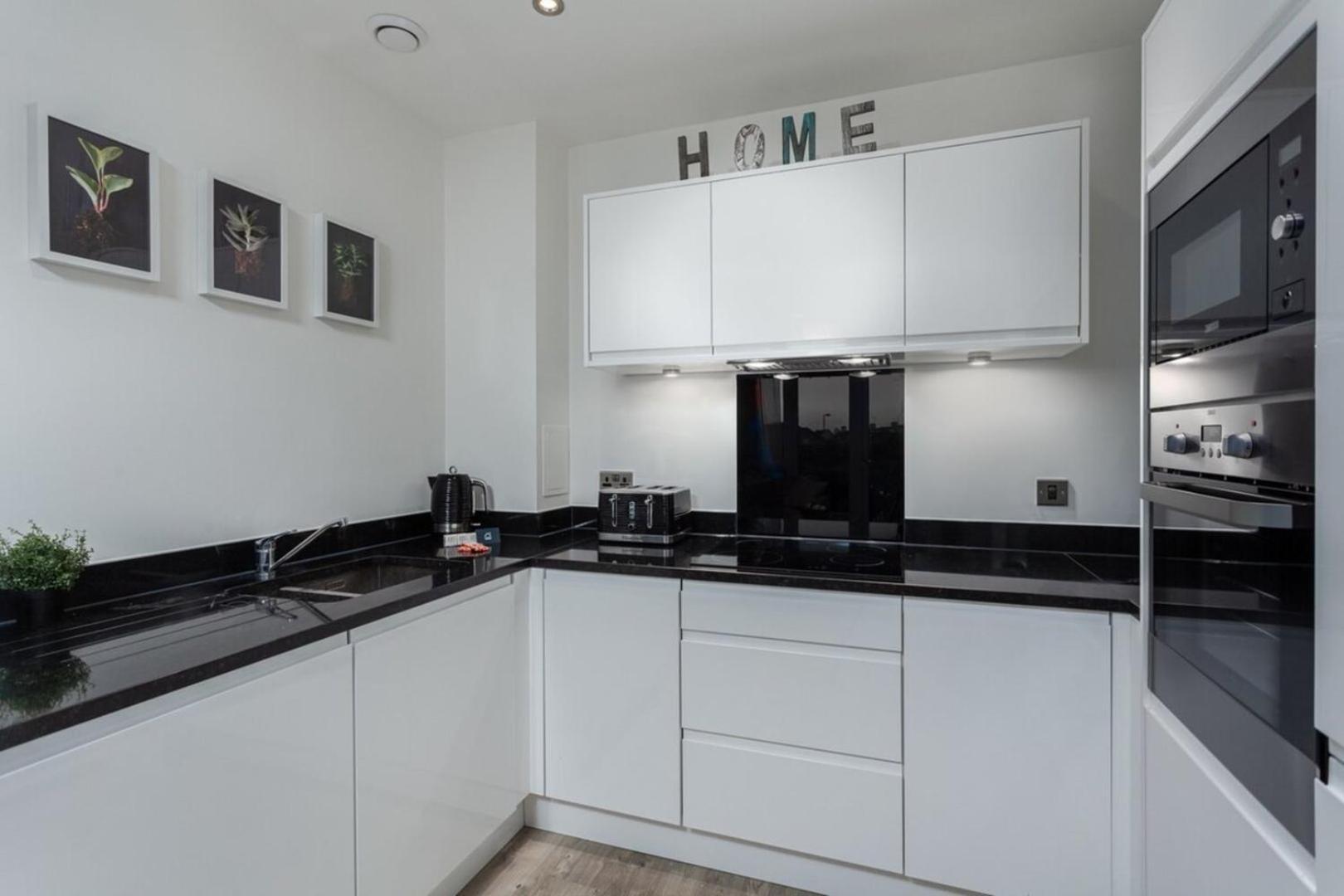 Classy Cricklewood Home London Eksteriør billede