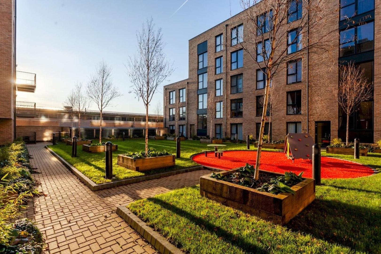 Classy Cricklewood Home London Eksteriør billede