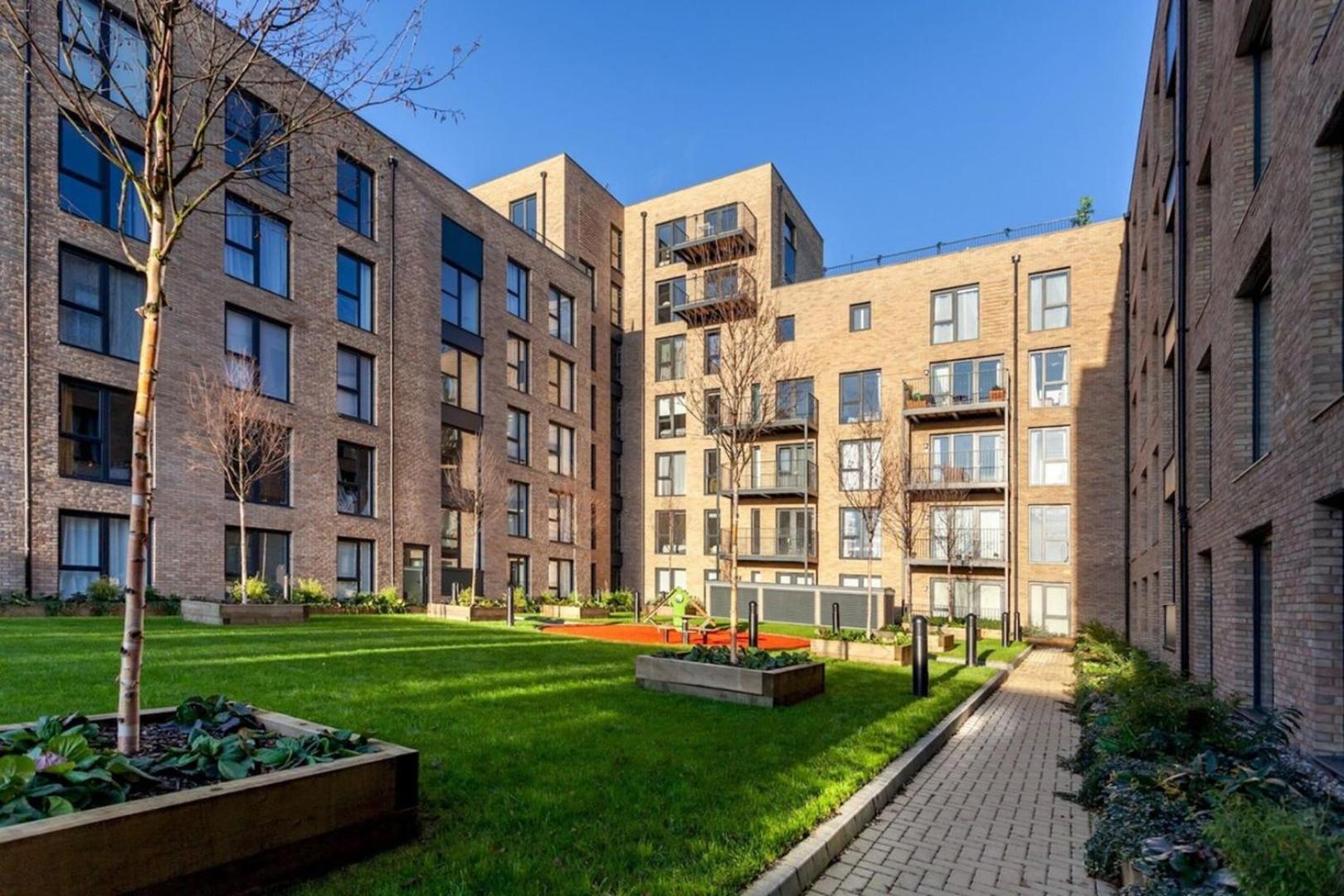 Classy Cricklewood Home London Eksteriør billede
