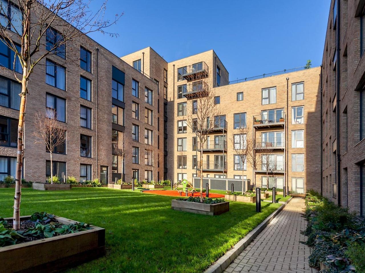 Classy Cricklewood Home London Eksteriør billede